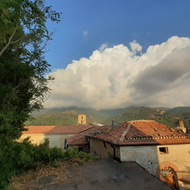 Novi Velia des Grecs aux Barons